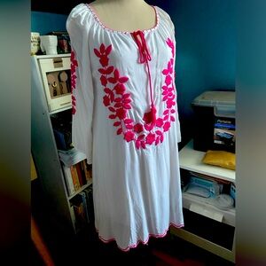 White pink tunic dress sleeves